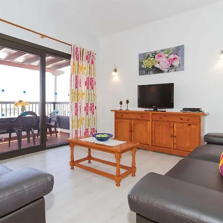 Ferienhaus Amazing In Puerto Del Carmen With Wifi, Swimming Pool And 2 Bedrooms