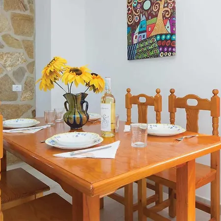Amazing In Puerto Del Carmen With Wifi, Swimming Pool And 2 Bedrooms *